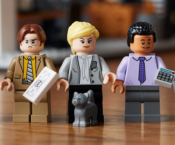 lego 21336 the office angela