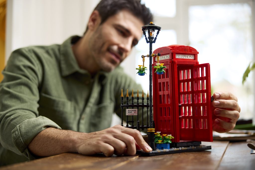 LEGO Ideas 21347 red london telephone box lifestyle 2 1024x683