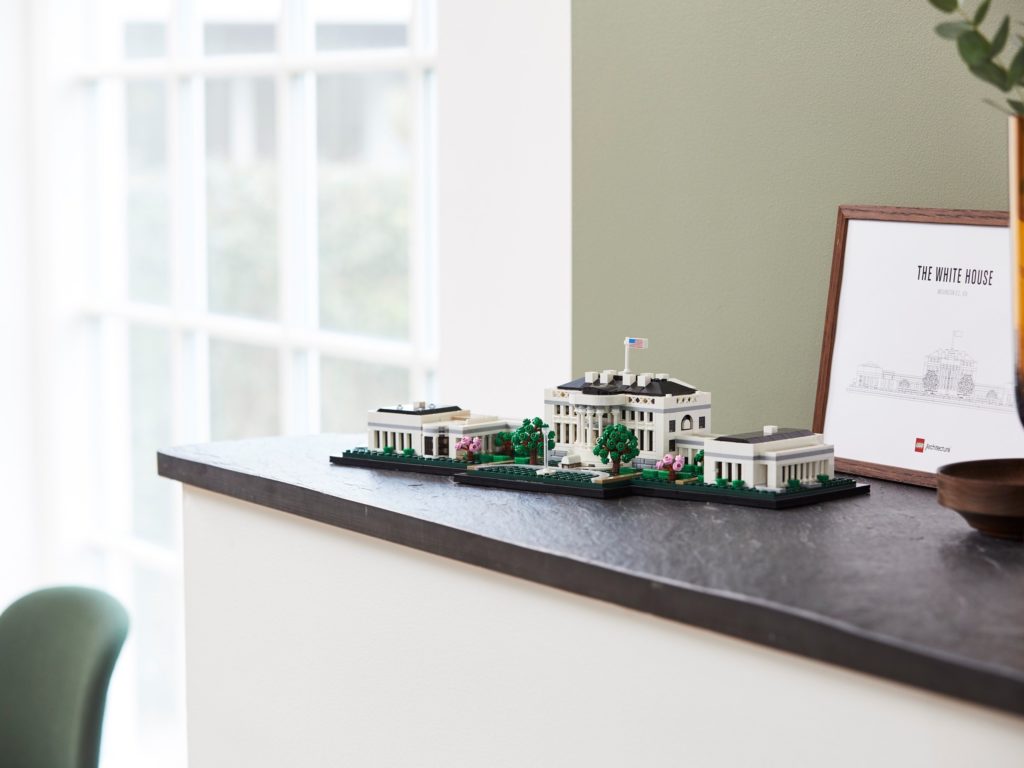 LEGO Architecture 21054 The White House 5
