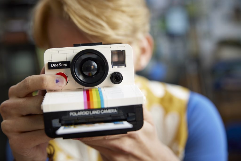 LEGO Ideas 21345 Polaroid OneStep Camera18 1024x683