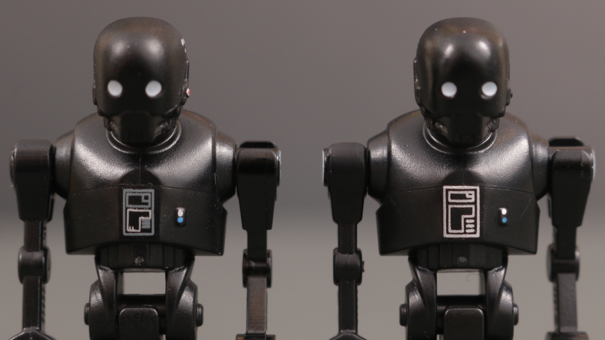 Comparing both LEGO Star Wars K-2SO droid figures