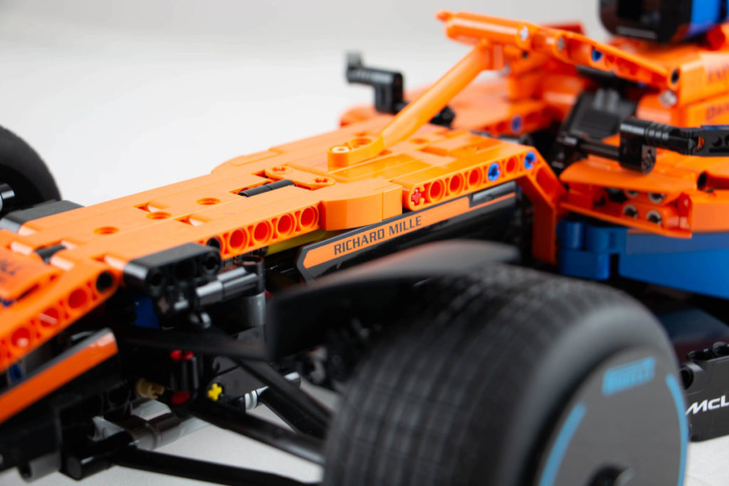 LEGO Technic 42141 McLaren Formula 1 Race Car review 03 1024x683
