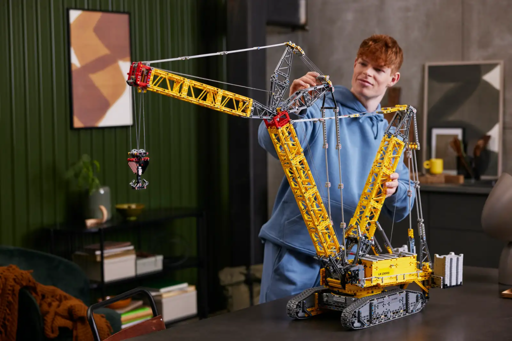 LEGO Technic 42146 Liebherr Crawler Crane LR 13000 Lifestyle 1024x682
