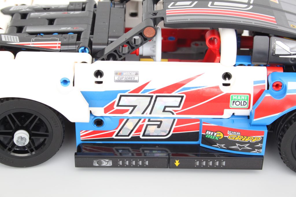 LEGO Technic 42153 NASCAR Next Gen Chevrolet Camaro ZL1 16 1024x683