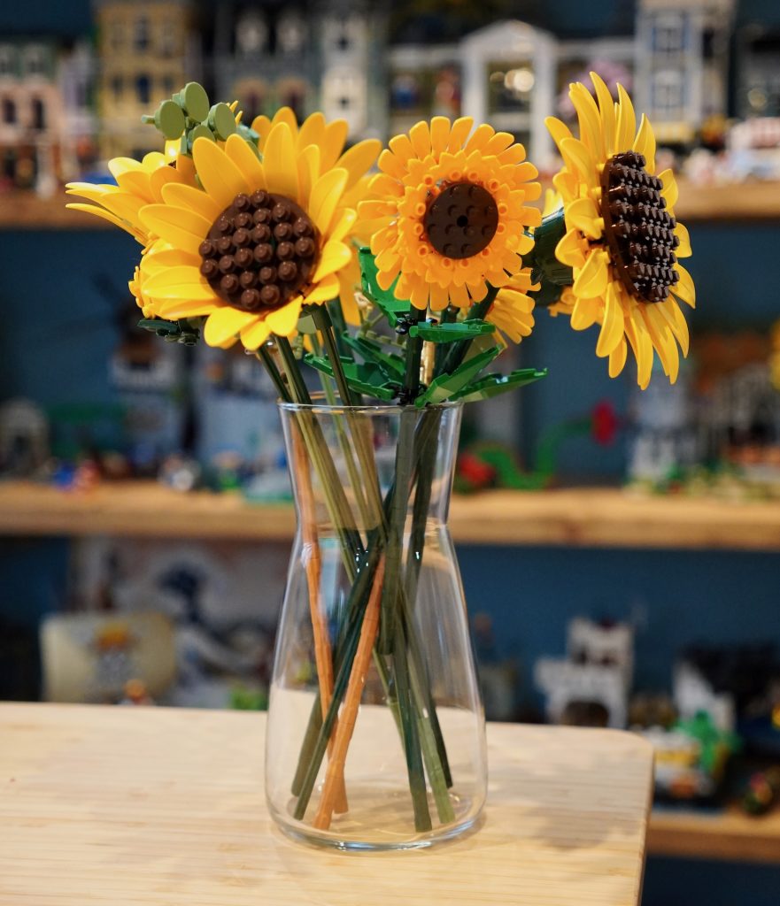 LEGO Botanicals 11502 Sunflower Bouquet 40524 Sunflowers review 7 881x1024