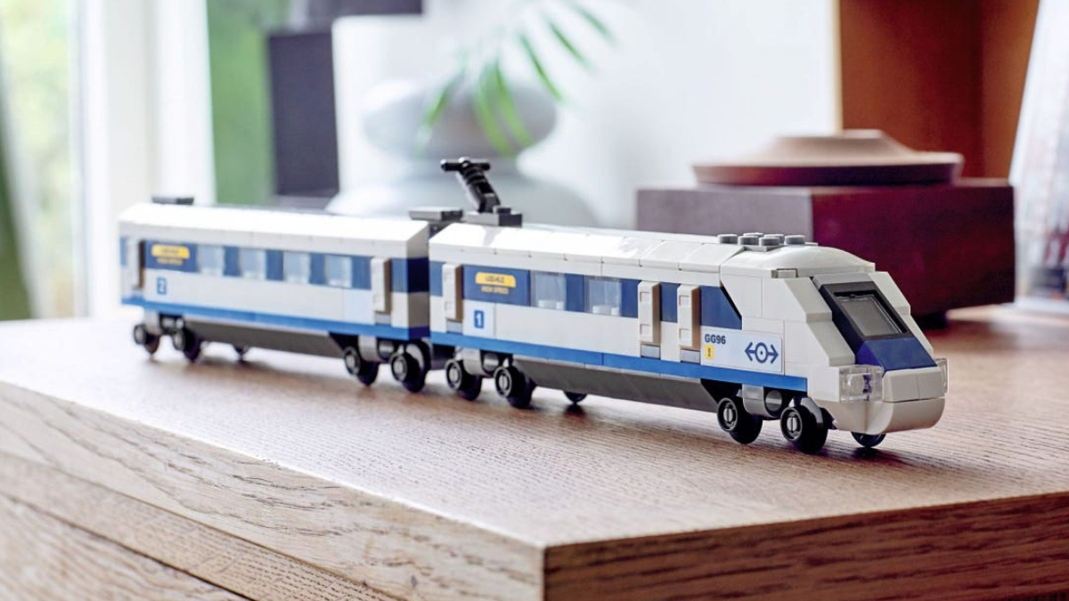 Two new LEGO Creator 2022 sets revealed