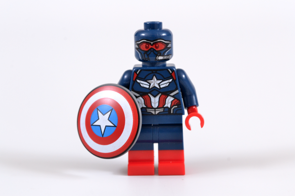 LEGO Marvel 76292 Captain America vs. Red Hulk Battle 8 1024x683