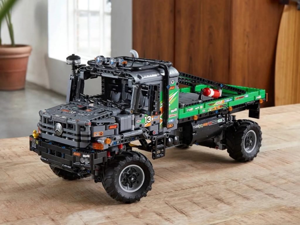 LEGO Technic 42129 4x4 Mercedes Benz Zetros Trial Truck 1024x768