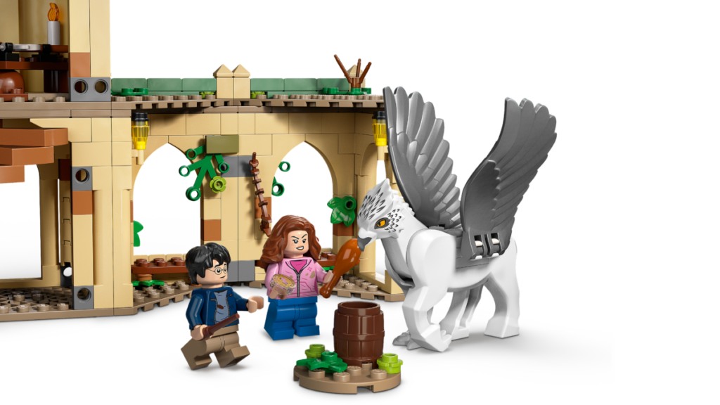 LEGO Harry Potter 76401 Hogwarts Courtyard Siriuss Rescue 4 1024x576