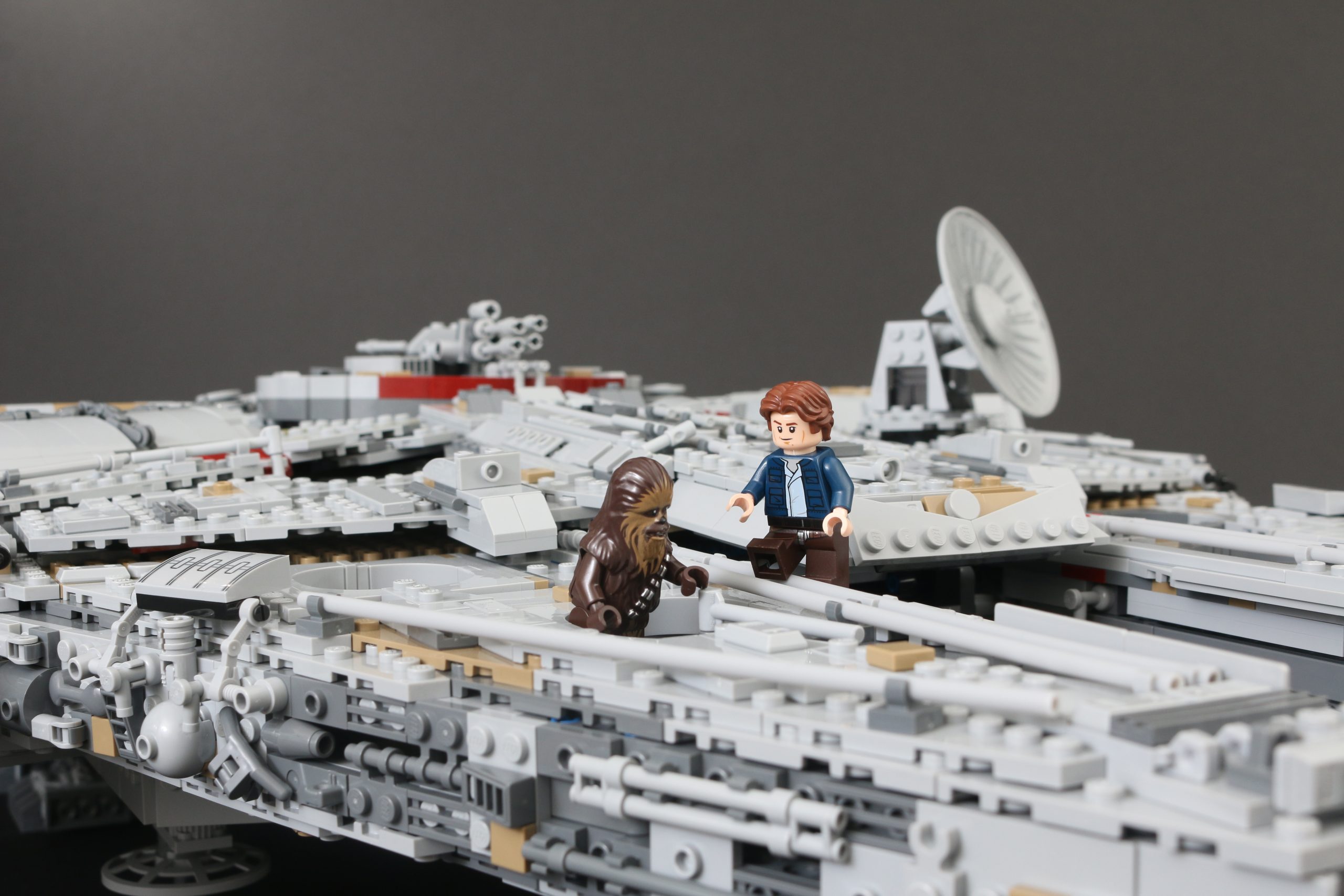 LEGO Star Wars 75192 UCS Ultimate Collectors Series Millennium Falcon review 61 scaled