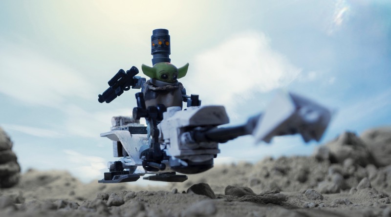 Brick Pic of the Day: Adventures in intergalactic babysitting