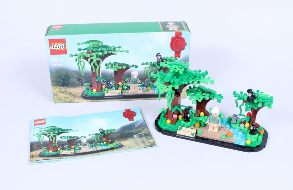 LEGO 40530 Jane Goodall Tribute GWP set review chimps 01 1024x665