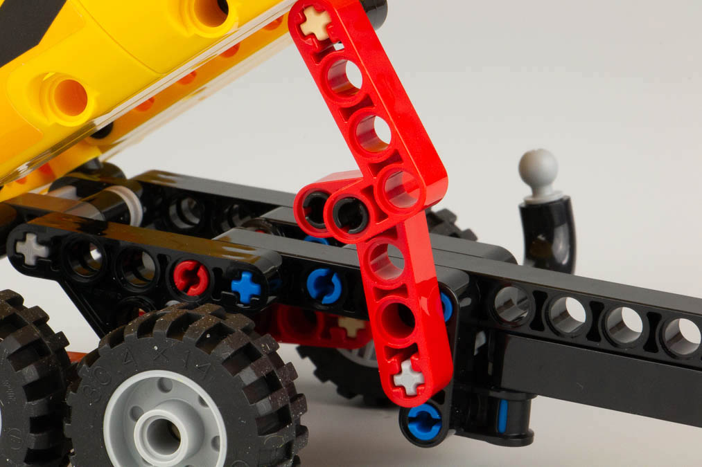 LEGO Technic 42136 John Deere 9620R 4WD Tractor 13
