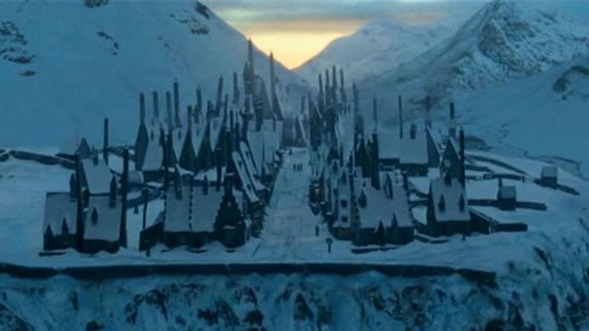 LEGO Harry Potter is set to complete a trilogy of microscale builds in 2025