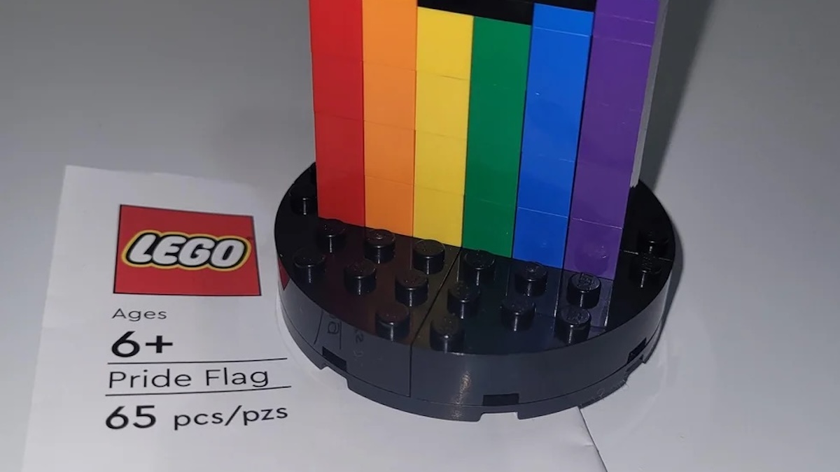 Manchester Pride attendee shares instructions for free LEGO Pride flag
