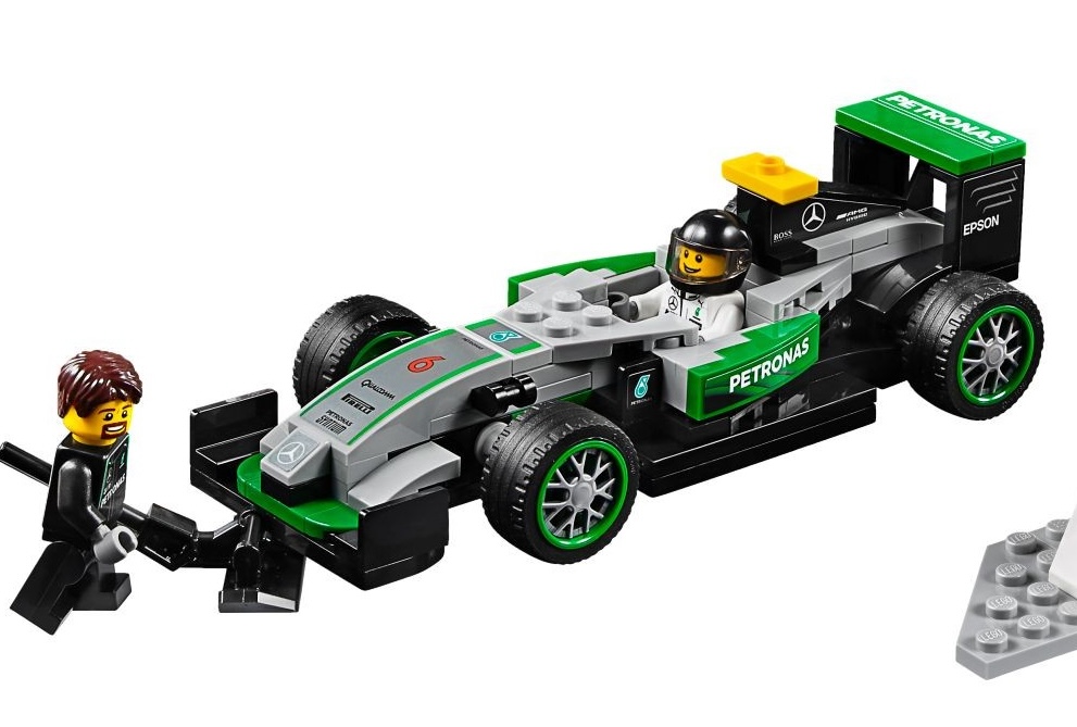 75883 Mercedes AMG Petronas Formula One Team Nico Rosberg 1