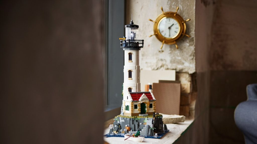 LEGO Ideas 21335 Motorised Lighthouse lifestyle 2 featured 1024x576