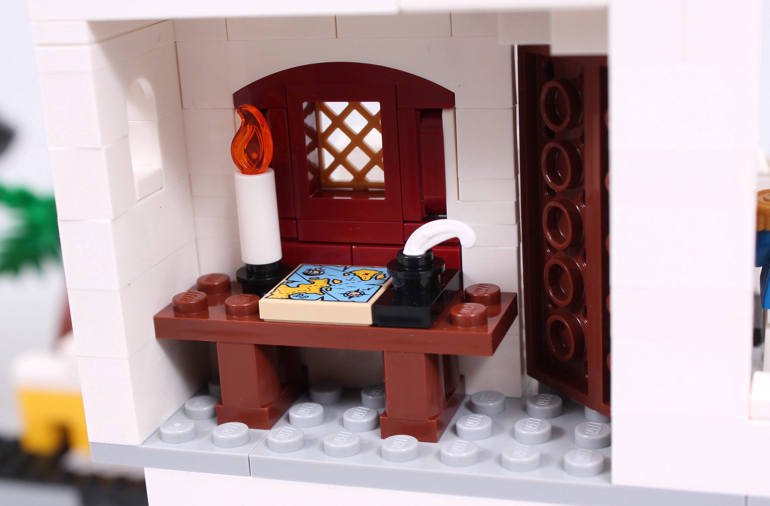 LEGO Icons 10320 Eldorado Fortress review 45 scaled