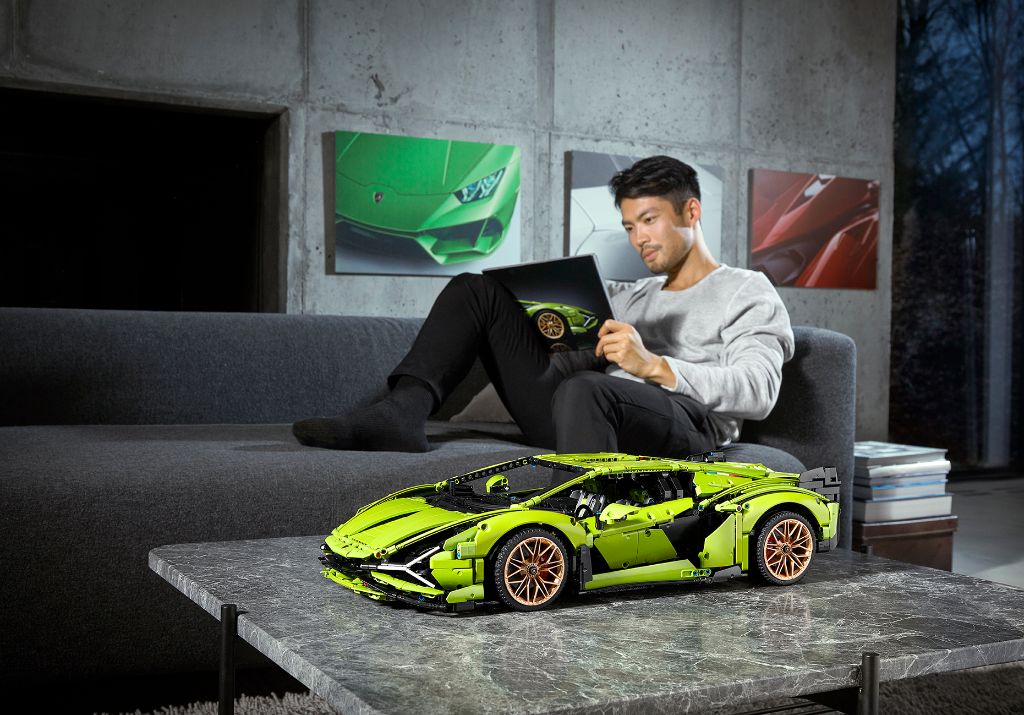 LEGO Technic Lamborghini Sián FKP 37 13