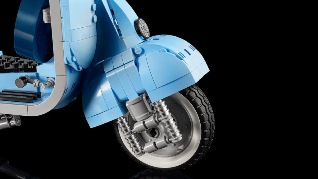 LEGO Creator Expert 10298 Vespa 125 scooter 09 1024x576