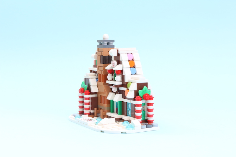 LEGO 40337 Gingerbread House review 1