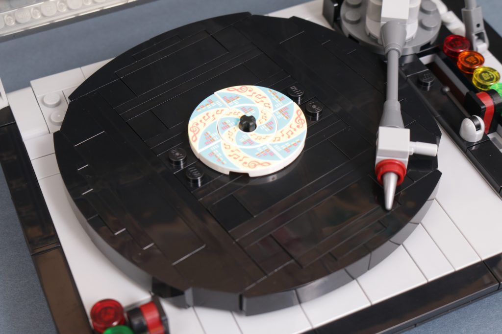 LEGO Insiders Weekend 40699 Retro Record Player gift with purchase review 7 1024x683