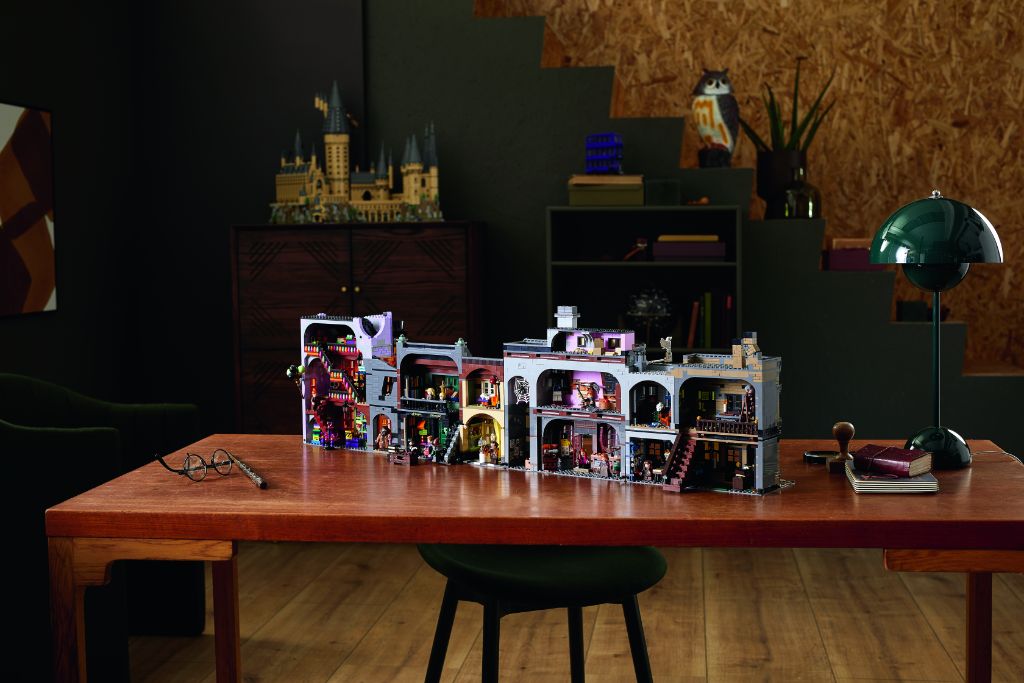 LEGO Harry Potter 75978 Diagon Alley 63