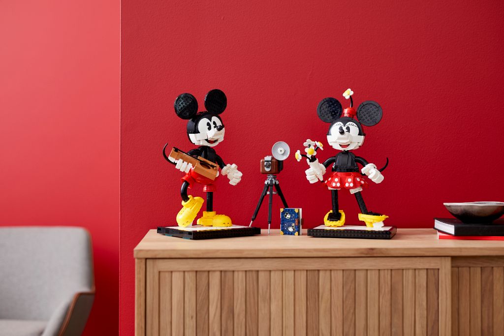 LEGO Disney 43179 Mickey Mouse and Minnie Mouse Buildable Characters 41