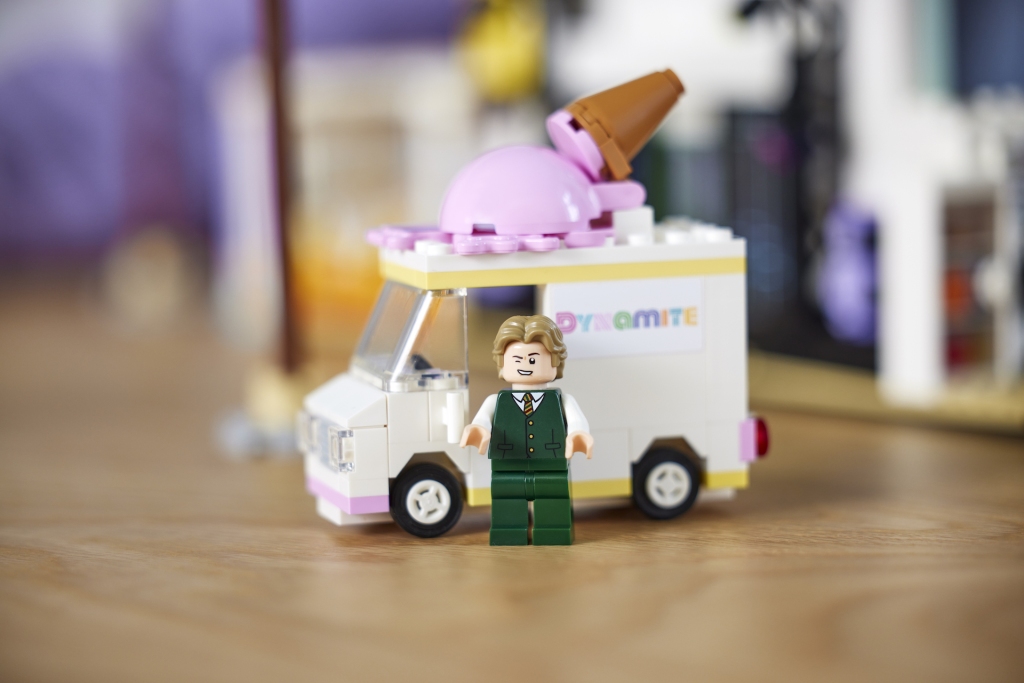 LEGO Ideas 21339 BTS Dynamite 15 1024x683