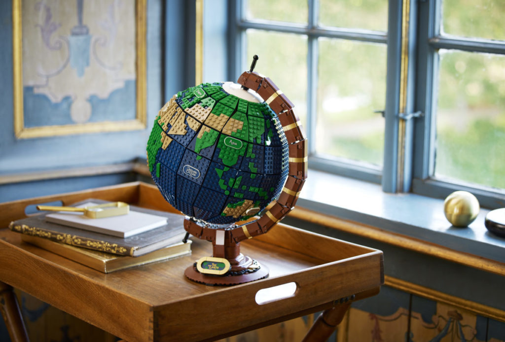 LEGO Ideas 21332 The Globe 33 1024x695