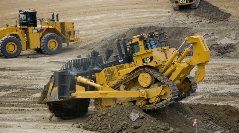 LEGO Technic 42131 CAT D11T Bulldozer rumoured for 2021 release