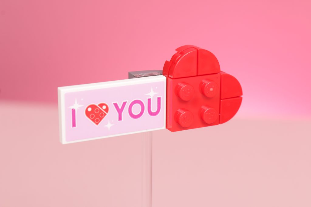 LEGO 40679 Love Gift Box gift with purchase review 9 1024x683