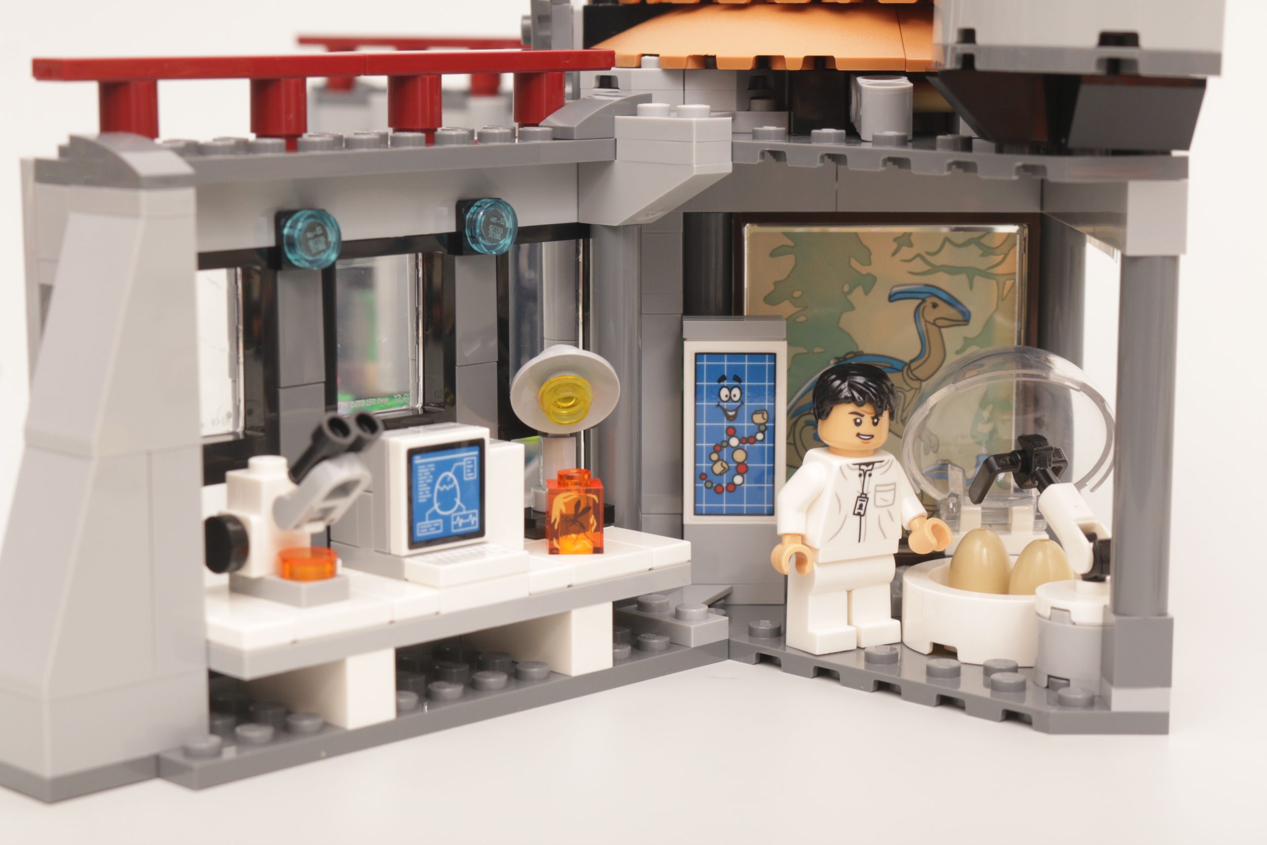 LEGO Jurassic Park 76961 Visitor Centre T. rex Raptor Attack review 12 scaled