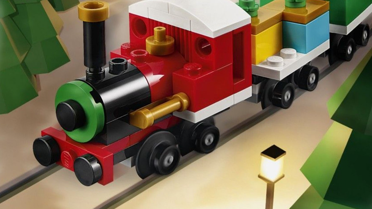LEGO 30584 Winter Holiday Train promotion steams into view
