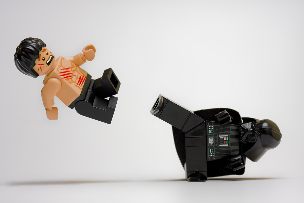 Brick Pic of the Day: Enter the Jedi