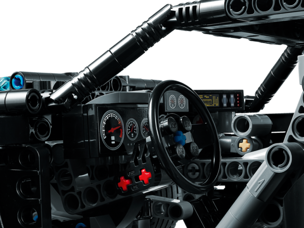 LEGO Technic 42127 THE BATMAN BATMOBILE interior 1 1024x770
