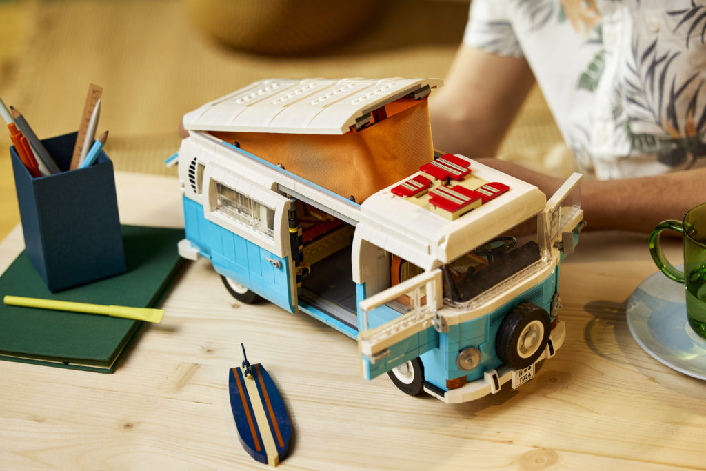 LEGO for Adults 10279 Volkswagen T2 Camper Van 8