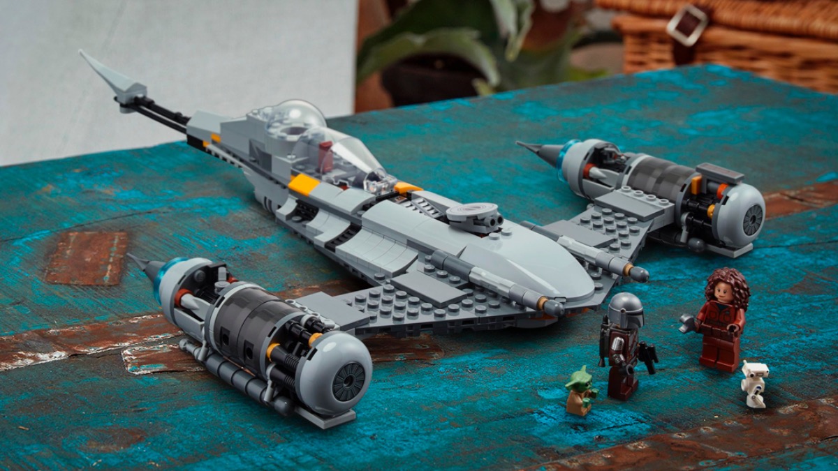 Save a third on LEGO Star Wars 75325 The Mandalorian's N-1 Starfighter
