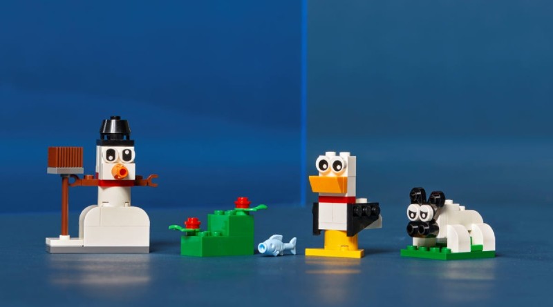 The LEGO Classic range is expanding with another Creative Bricks set