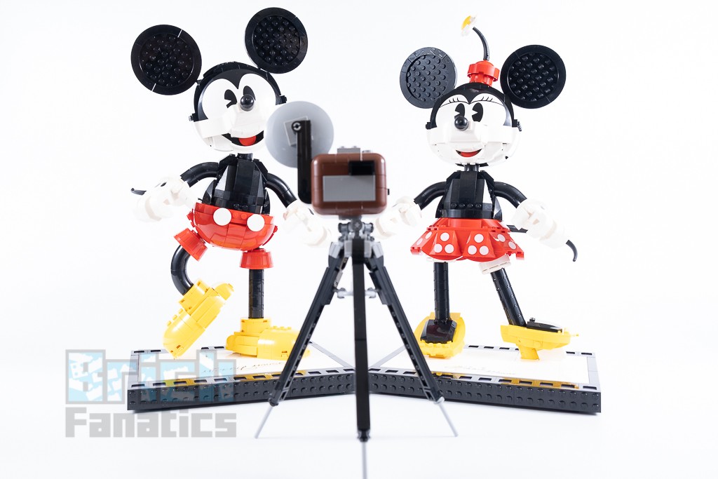 LEGO Disney 43179 Mickey Mouse and Minnie Mouse Buildable Characters 19 1