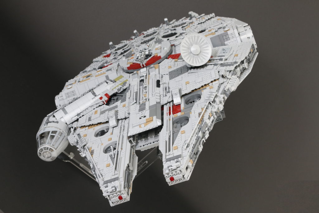 LEGO Star Wars 75192 UCS Ultimate Collectors Series Millennium Falcon review 13