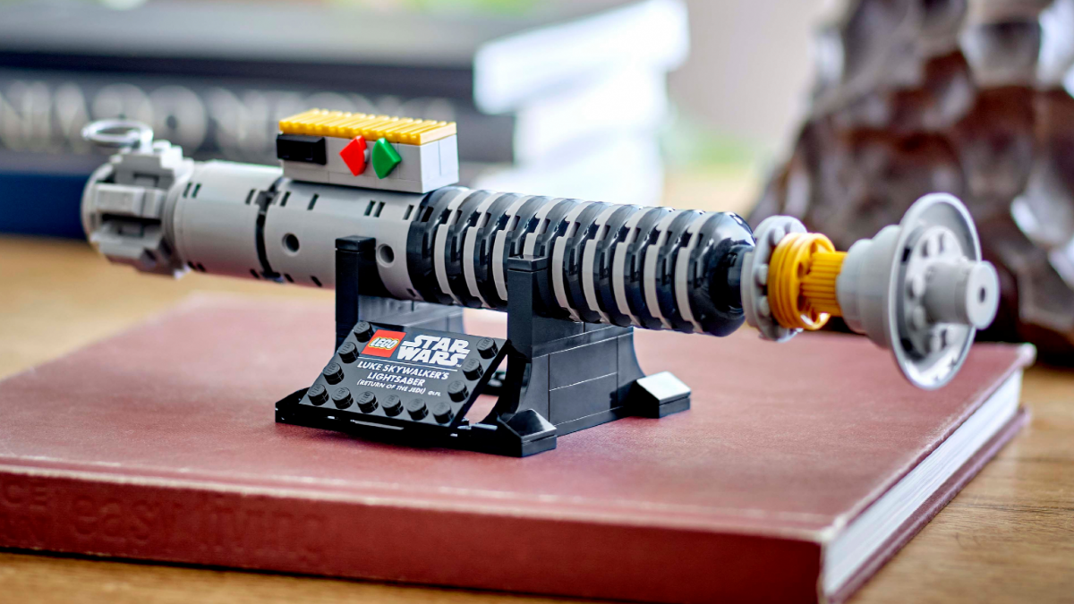 Every LEGO Star Wars lightsaber hilt so far – and why the Darksaber is different