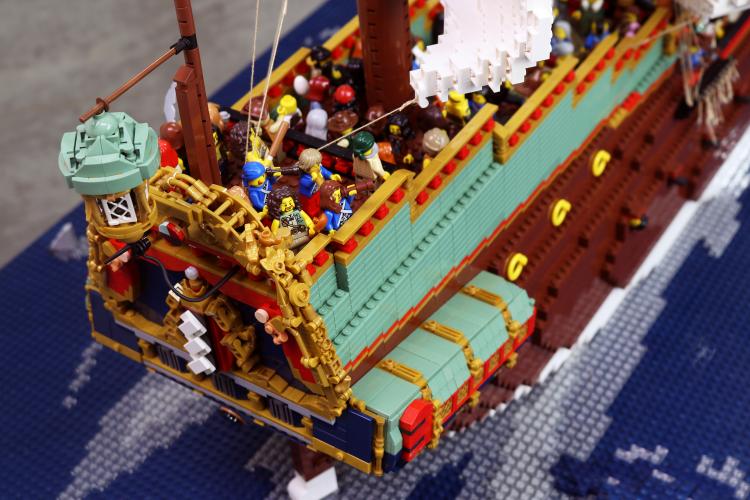 LEGO Brickwrecks