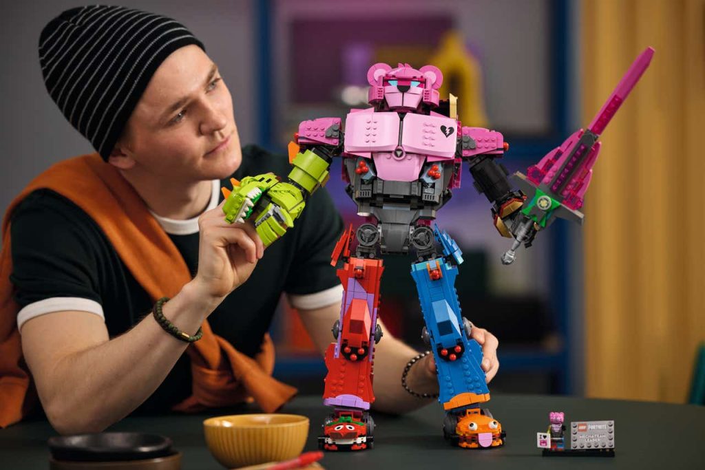 LEGO Fortnite 77078 Lifestyle Cons 03 1024x683