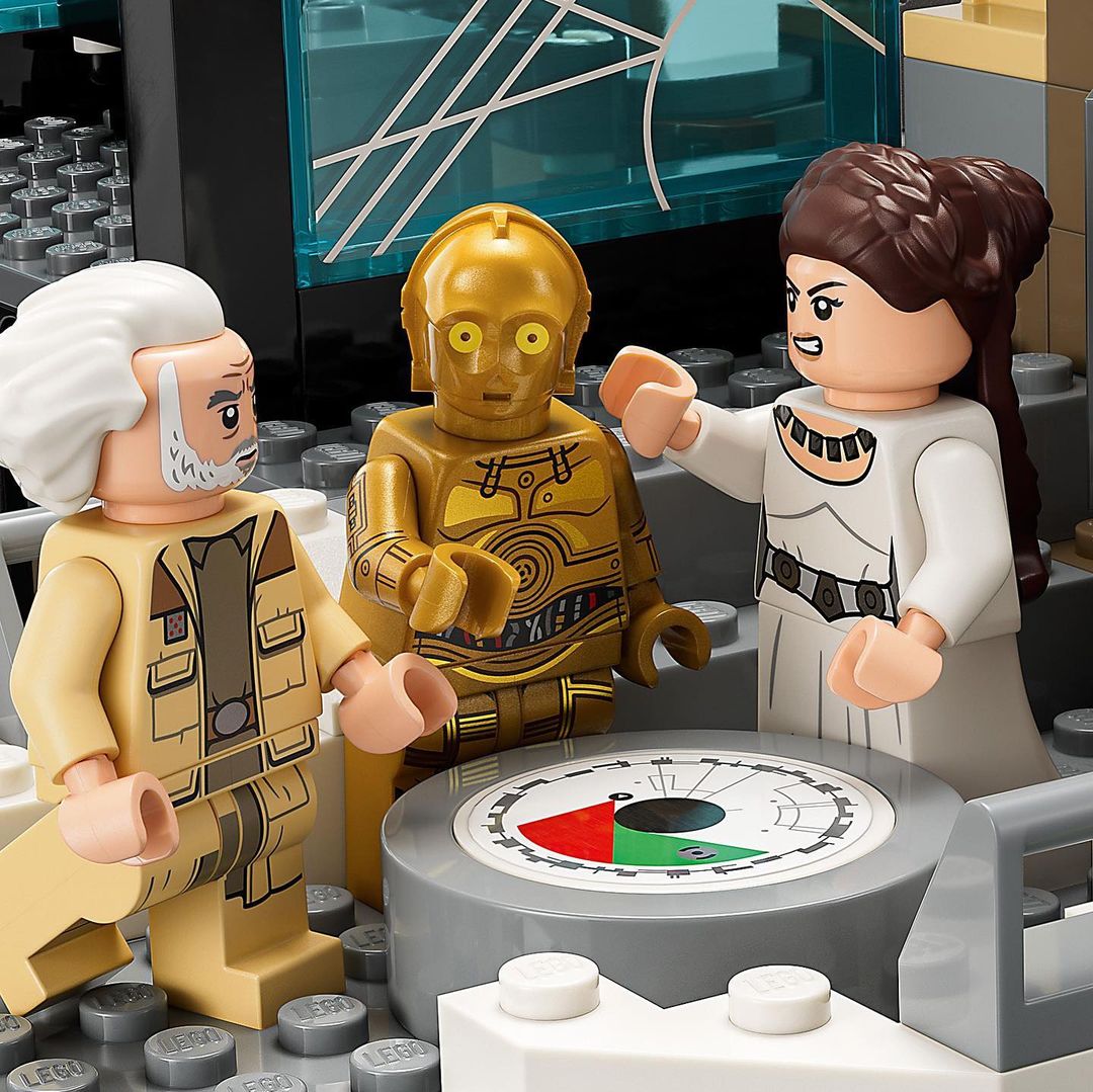 LEGO Star Wars 75365 Yavin IV Rebel Base 10