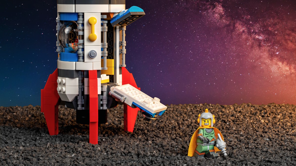 Brick Pic of the Day: Retro rocket