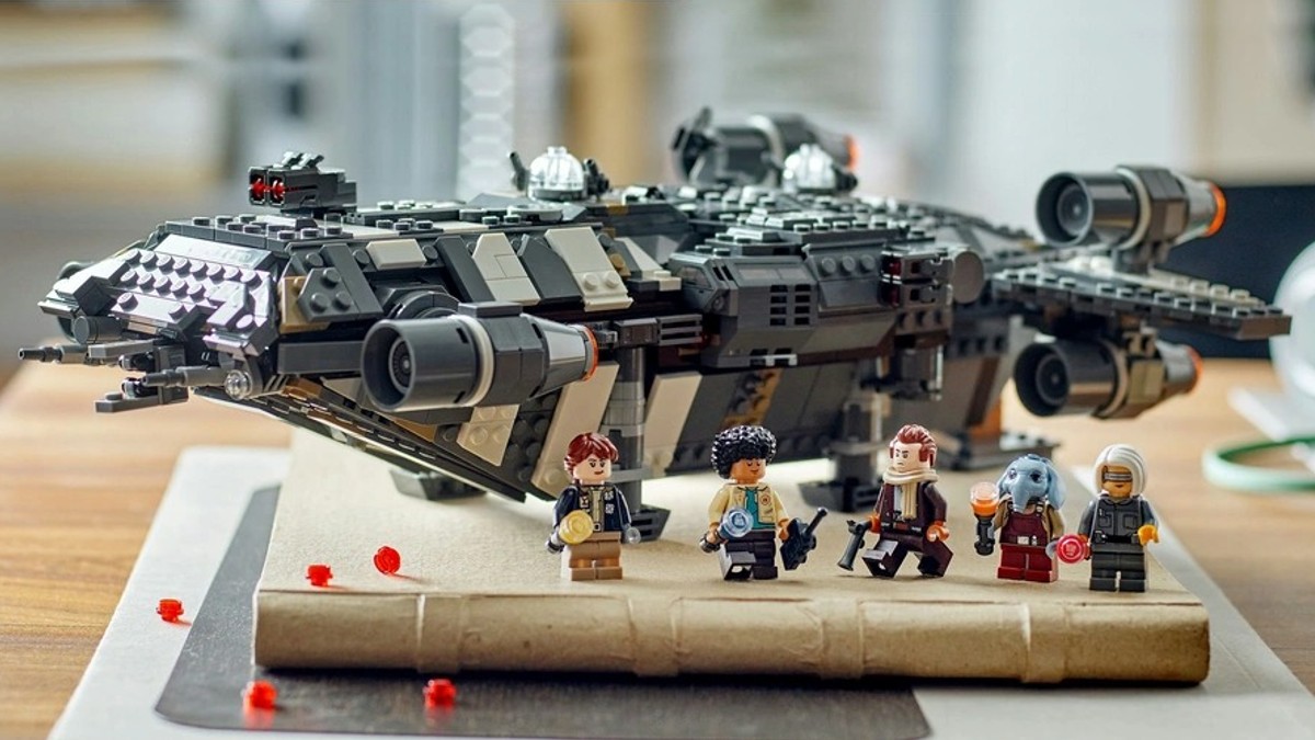 LEGO Star Wars 75374 The Onyx Cinder is smaller than expected 