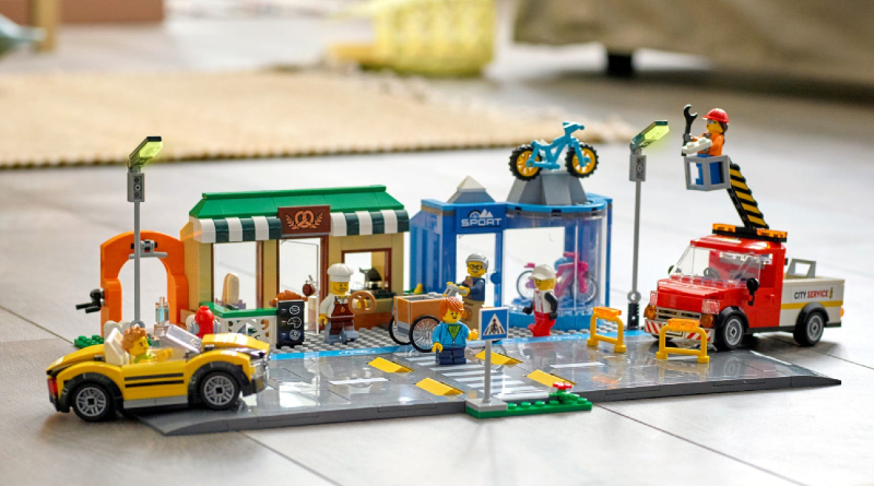 The new LEGO CITY road plates have been in the works for 10 years