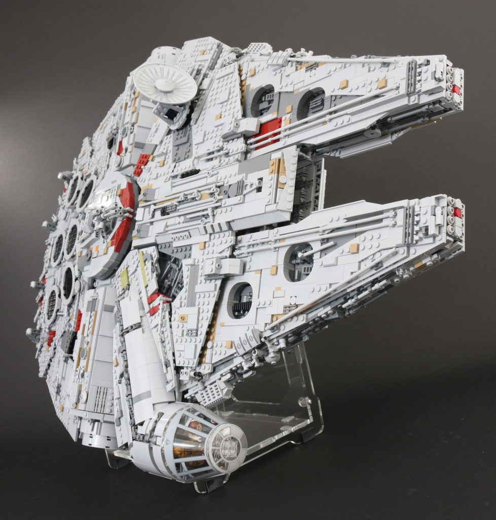 LEGO Star Wars 75192 UCS Ultimate Collectors Series Millennium Falcon review 15