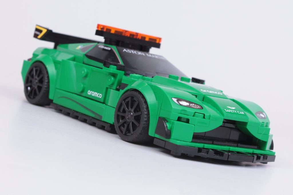 LEGO Speed Champions 76925 Aston Martin Safety Car AMR23 critique 7 1024x683